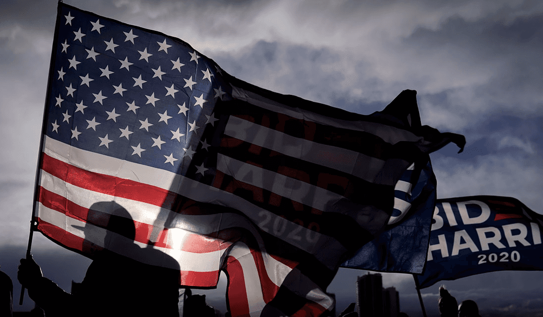 Ответственный за контроль за выборами президента чиновник Минюста США подал в отставку