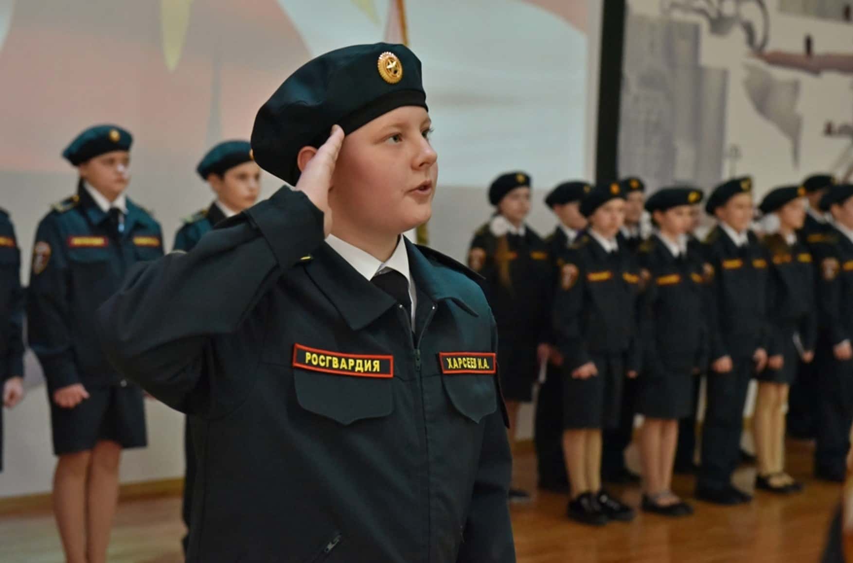Toy cars and master classes to disperse rallies. How Rosgvardiya recruits school kids 