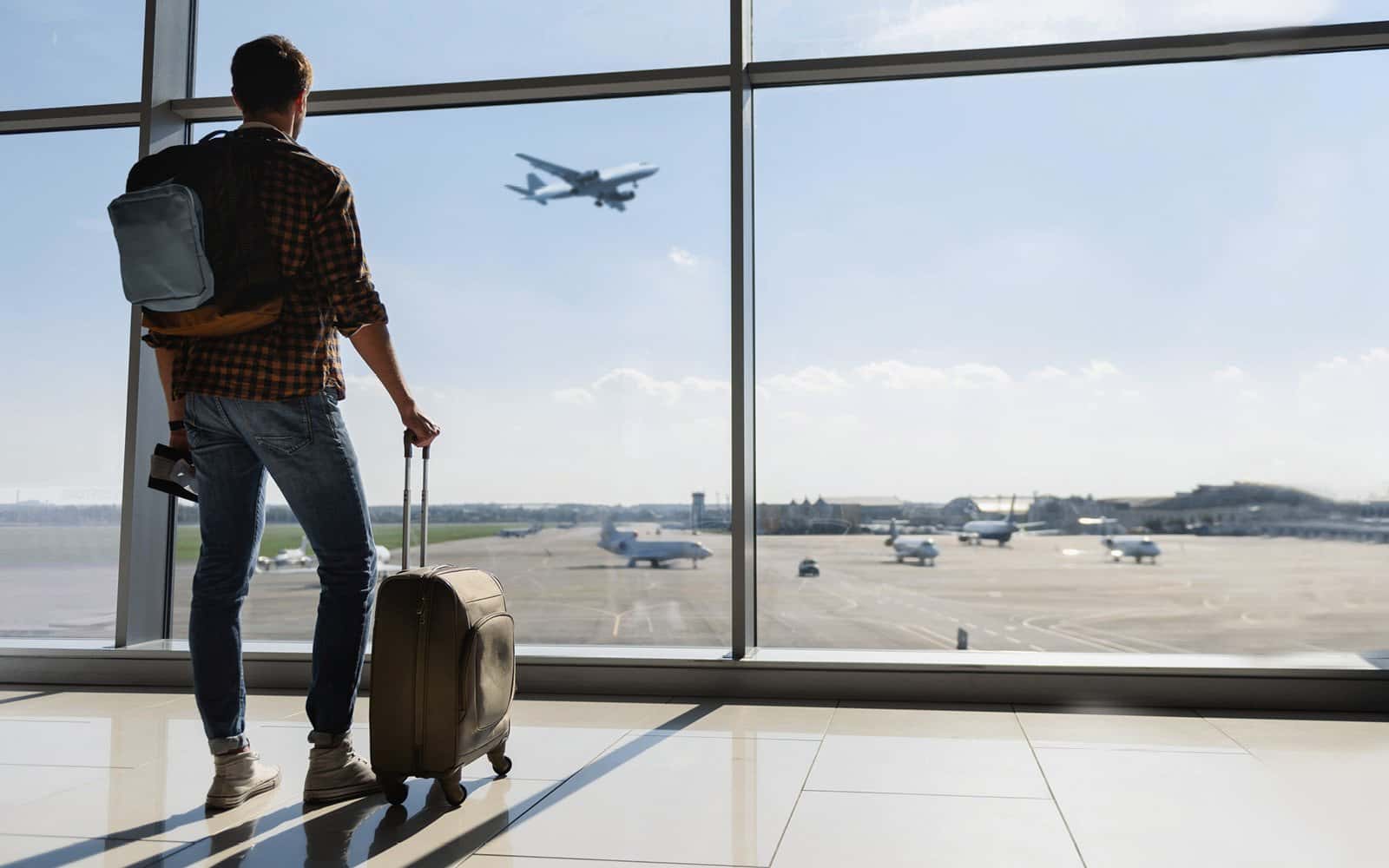 Подлежащим мобилизации гражданам рекомендовали не выезжать за границу и не ездить по стране