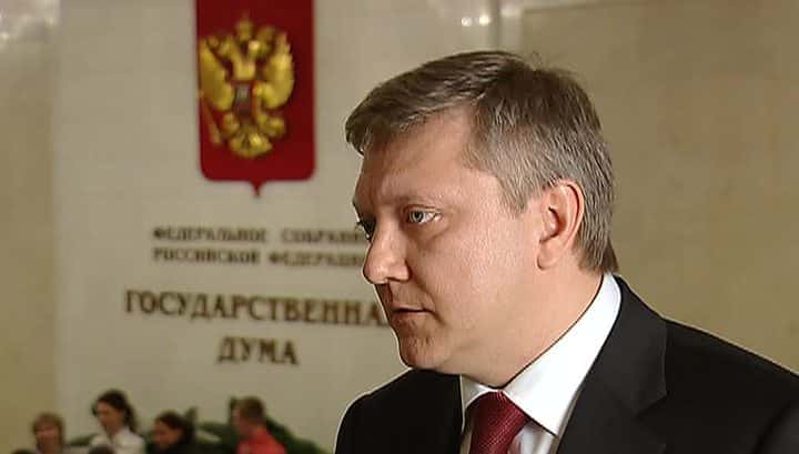 «Пойти на фронт — самое легкое решение, но на нас лежит обязанность информировать граждан» — единоросс Вяткин