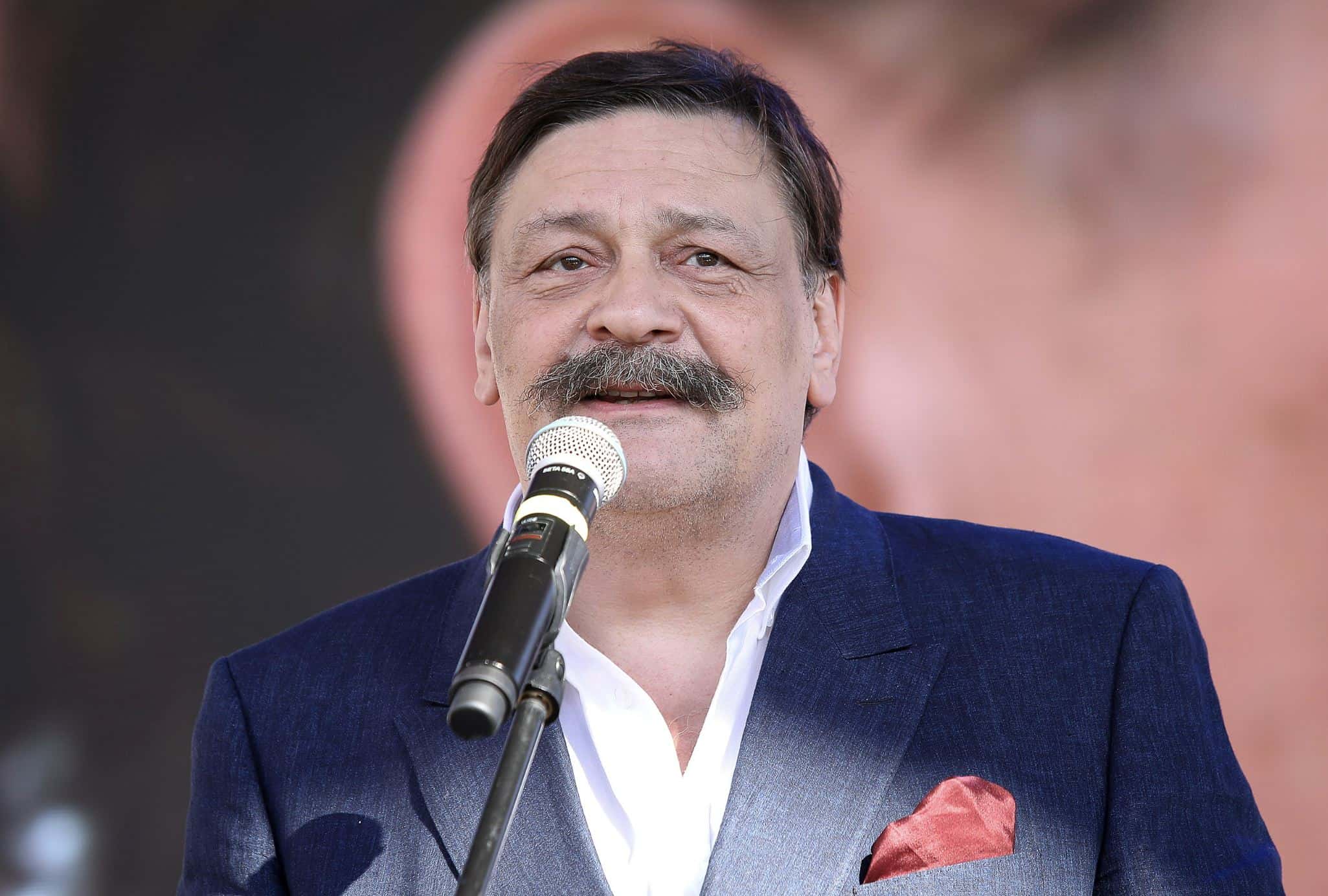 «Покорность вбили нам по гланды со страхом вместе...» Дмитрий Назаров написал стихотворение после увольнения из МХТ