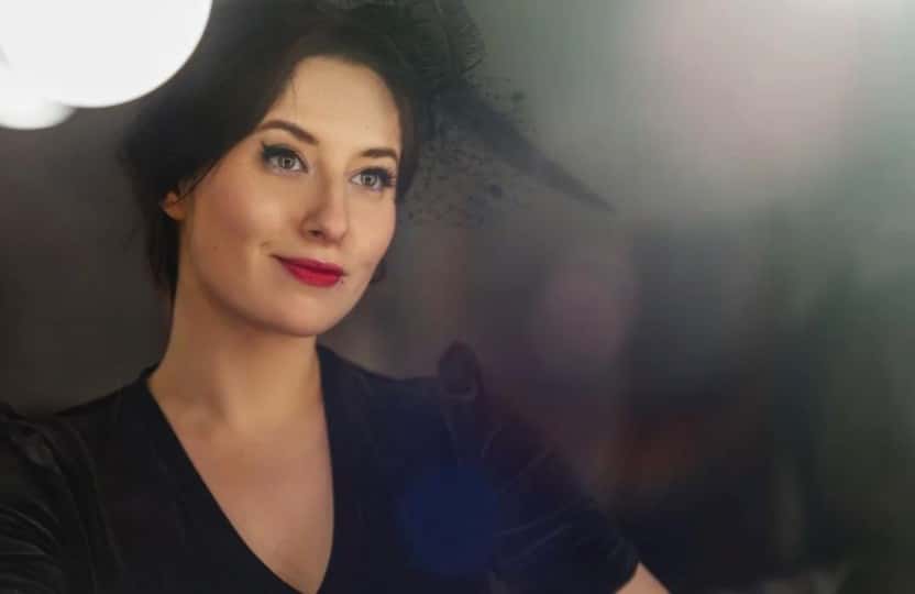 Russian propagandist Vladimir Solovyov's daughter lives in Moscow, criticizes war, and directs feminist plays, Verstka reports