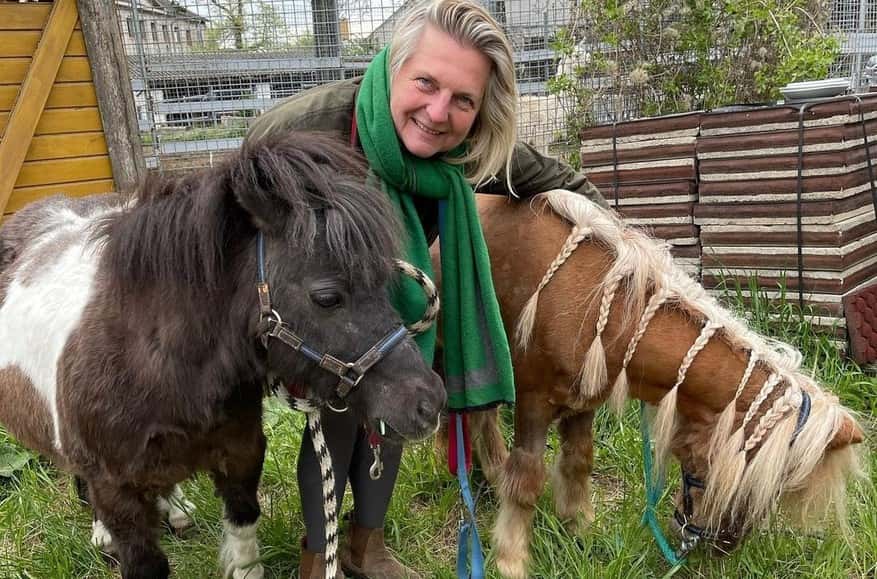 Austria's ex-Foreign Minister Karin Kneissl moves to Russia — with ponies flown in from Syria on a military transport plane