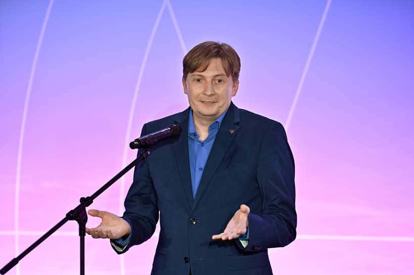 «Викимедиа» объявила о закрытии. Деканат МГУ предложил уволиться ее директору, так как Минюст признает его «иноагентом»