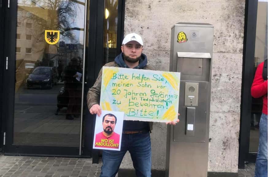 Fearing torture and imprisonment in his home country, Tajik political activist attempts suicide ahead of deportation from Germany