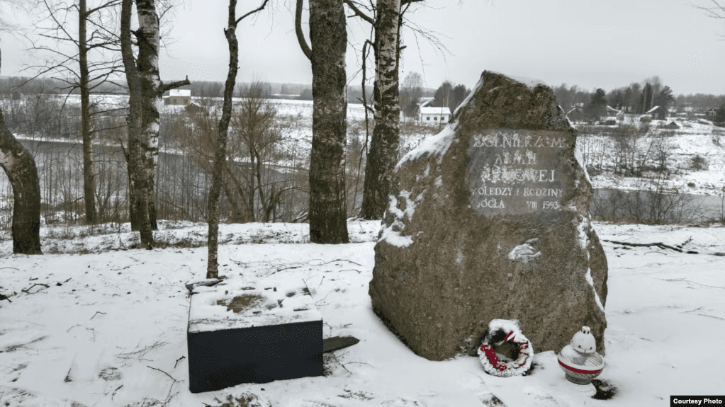 По всей России вычищают память о жертвах государственного террора. За два года уничтожено минимум 13 памятников и сотни табличек с именами