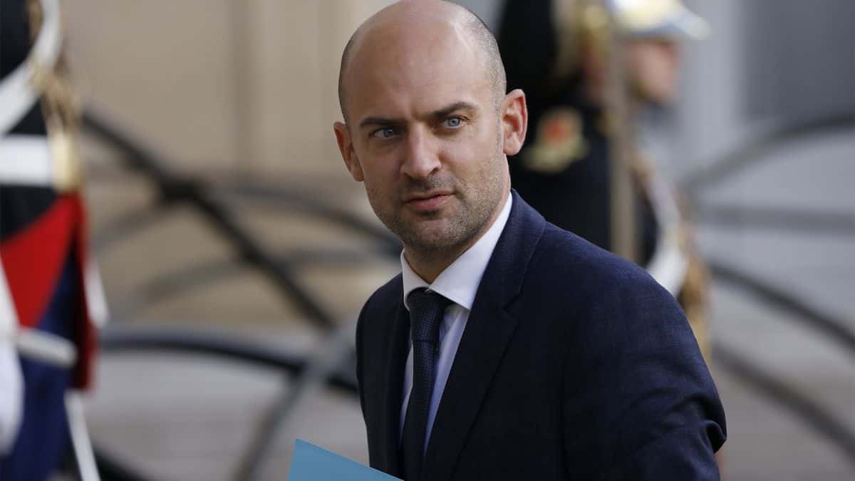 Глава МИД Франции обвинил Россию в использовании популярных блогеров для распространения пропаганды