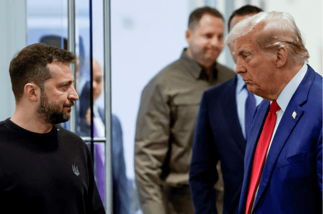 «Не слишком удачливый комик уговорил США потратить $350 млрд». 5 фейков Трампа о Зеленском