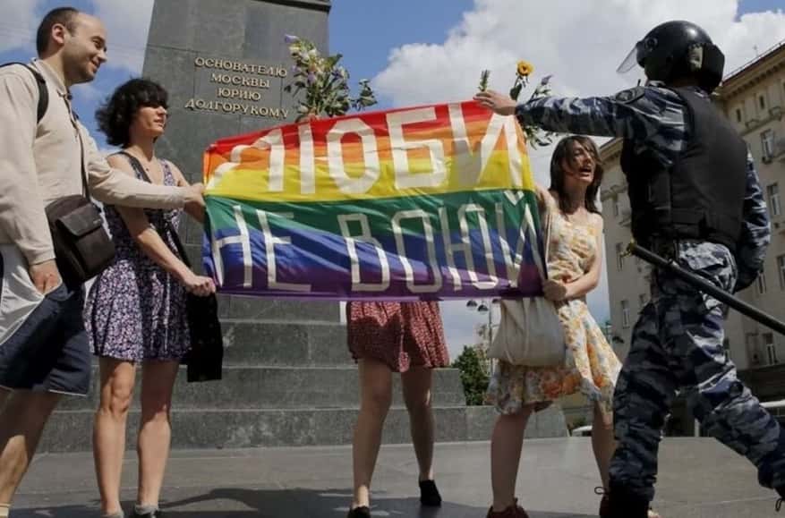 Russia’s Ministry of Justice names journalist as first member of fictional “international LGBT public movement”