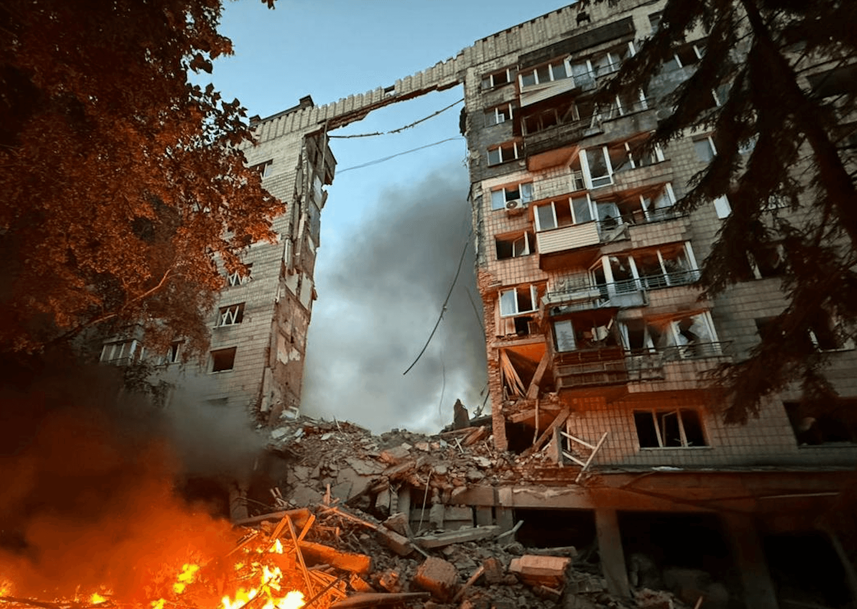 “Brutal” massive Russian missile and drone attack hits Kyiv overnight, killing 10 and injuring over 120