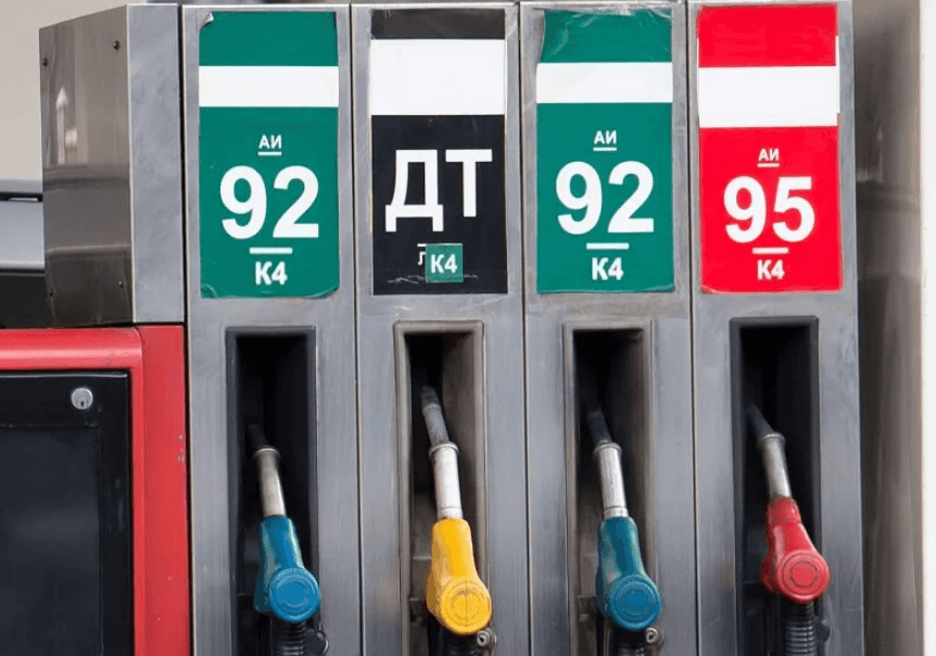 Putin extends fuel subsidy payments, legalizes “homemade” diesel amid Ukrainian attacks on Russian refineries