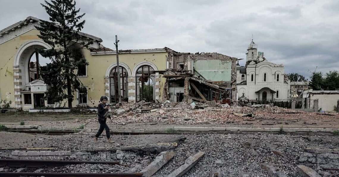 “This isn’t the Middle Ages, and we aren’t serfs”: Locals in Ukrainian-controlled parts of Donbas react to Putin’s territorial demands