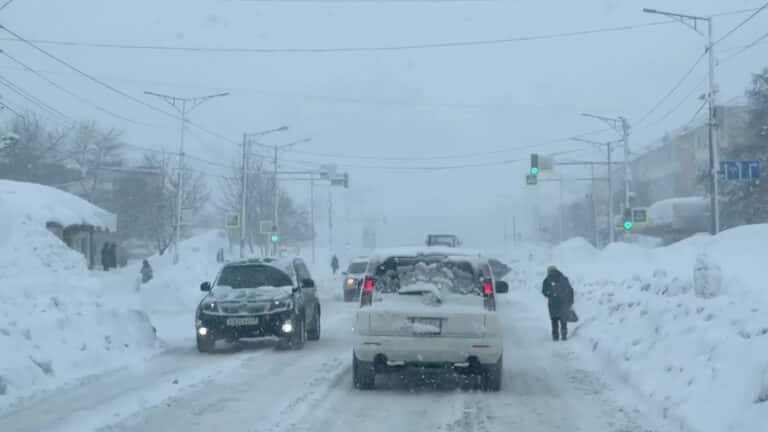 На Камчатке больше 5 тысяч человек остались без электричества из-за метели 
