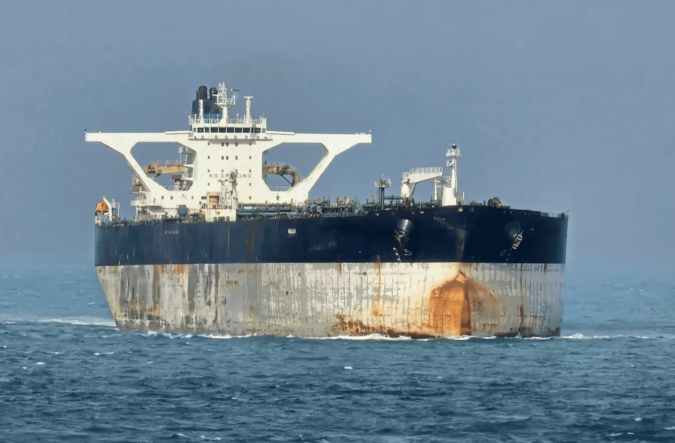 Tanker pursued by the U.S. for two weeks switches to Russian registry and heads north at top speed