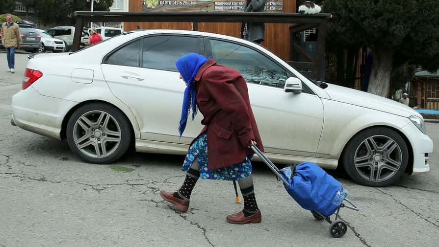 On thinning ice: After almost four years of war, Russia’s central bankers are running out of tricks to keep the economy afloat