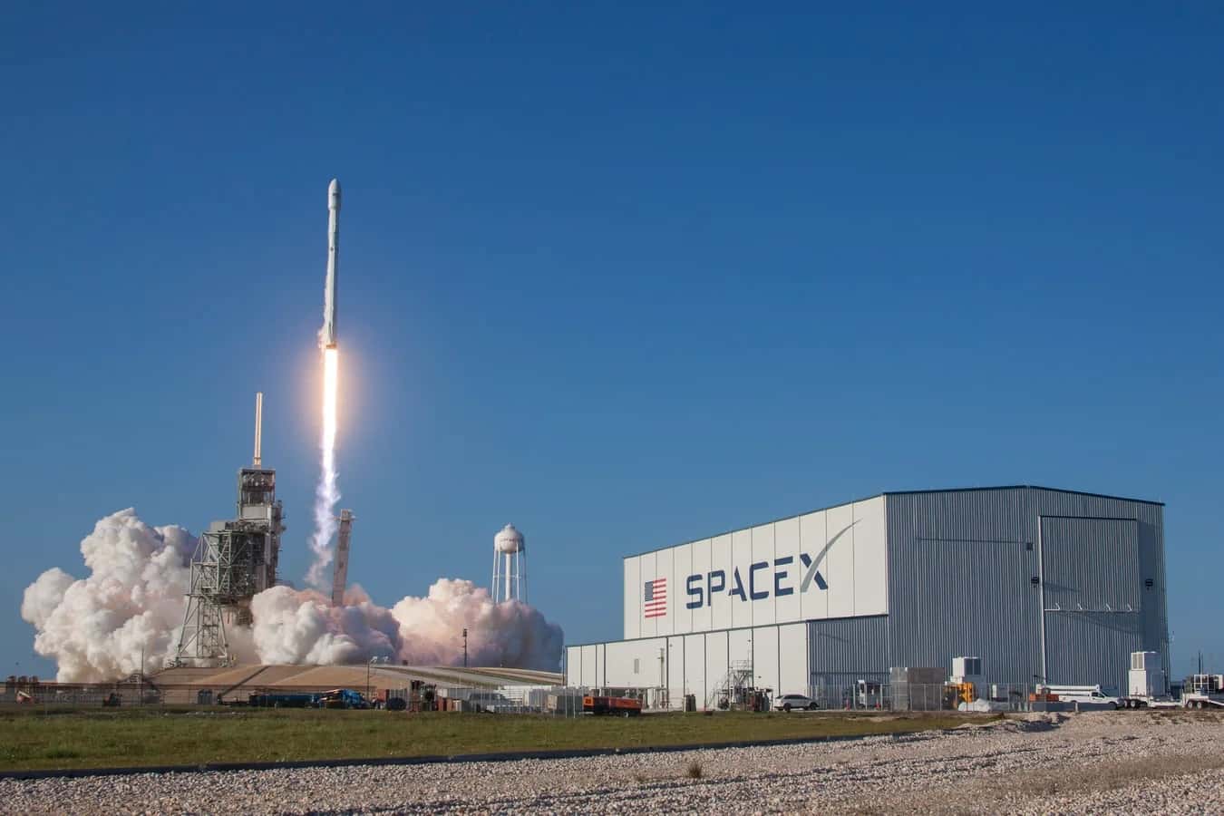 FT: SpaceX Илона Маска ведет переговоры о «крупнейшем в истории» публичном размещении акций с четырьмя крупнейшими банками США
