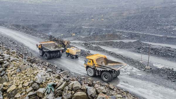 Sanctioned Russian mining project in the Arctic is linked to Kazakh billionaires and the family of Deputy PM Yury Trutnev, Arctida reports