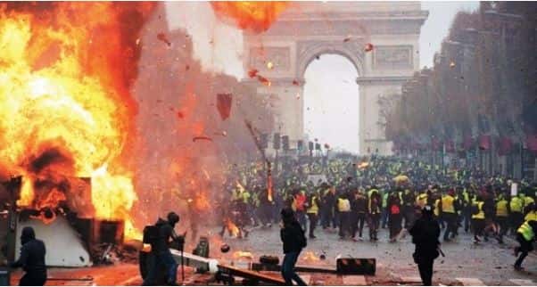 The New Yorker: Что «желтые жилеты» несут Франции и всему миру