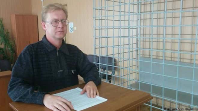 Бывшего учителя приговорили к 330 часам обязательных работ за стихотворение про Украину