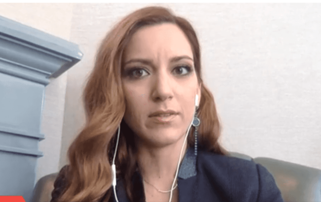 "Он запер меня в кабинете и прижал к стене", - замглавреда RTVI рассказала о домогательствах депутата Слуцкого