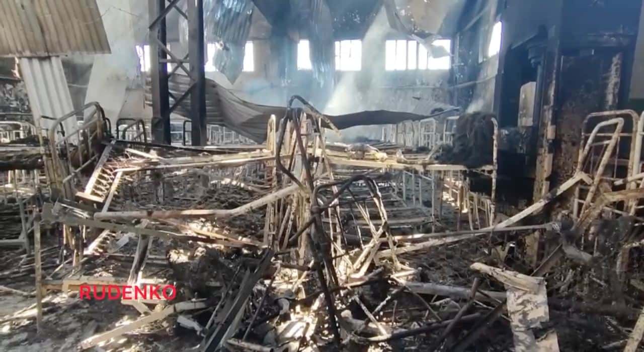 ВСУ: Тюрьму в Еленовке обстреляла Россия, чтобы обвинить Украину в военных преступлениях, скрыть пытки и расстрелы пленных