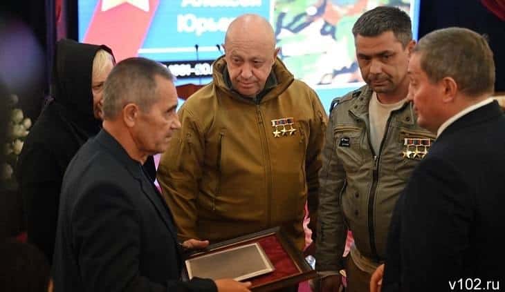 «Досье»: Командовавший штурмом Соледара вагнеровец — судимый за мошенничество экс-военный