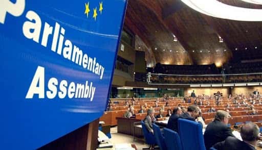 Грузия вышла из ПАСЕ. Теперь эту страну на международной арене будет представлять только оппозиция — эксперт