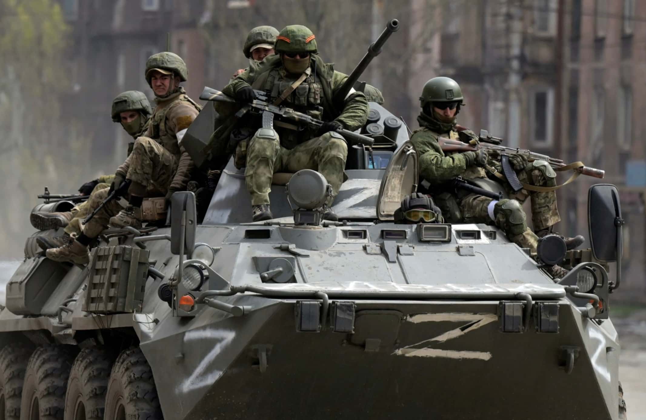 Председатель комитета Совета Федерации по бюджету предложил перераспределить 2 трлн рублей: бóльшую часть — на войну и силовиков