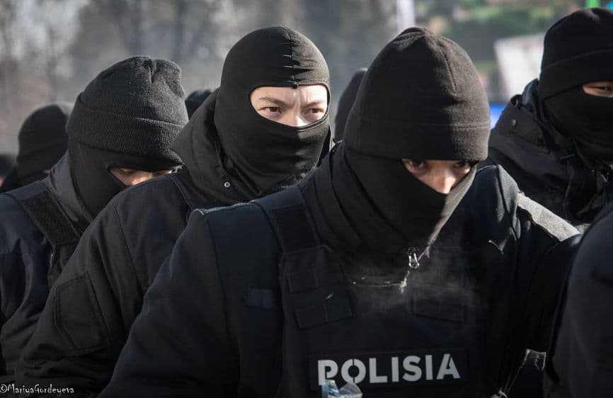 10 января 2021 г. Полиция готовится блокировать митингующих в Алматы