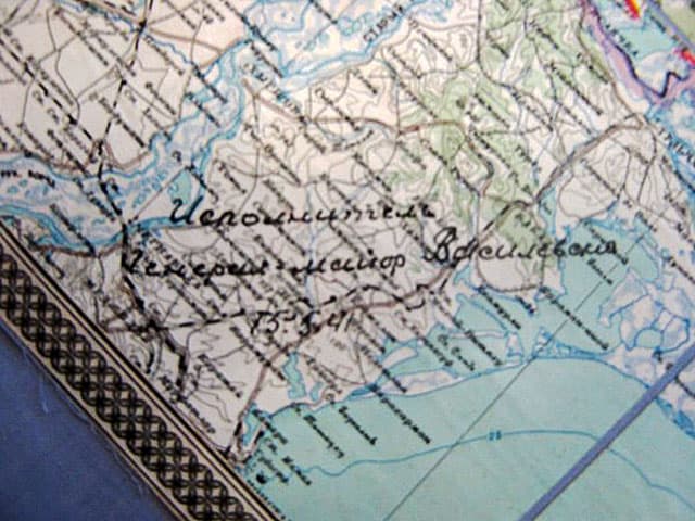 На карте, прилагаемой к плану превентивного удара, видна подпись ее автора: «Исполнитель генерал-майор Василевский. 15.5.41».