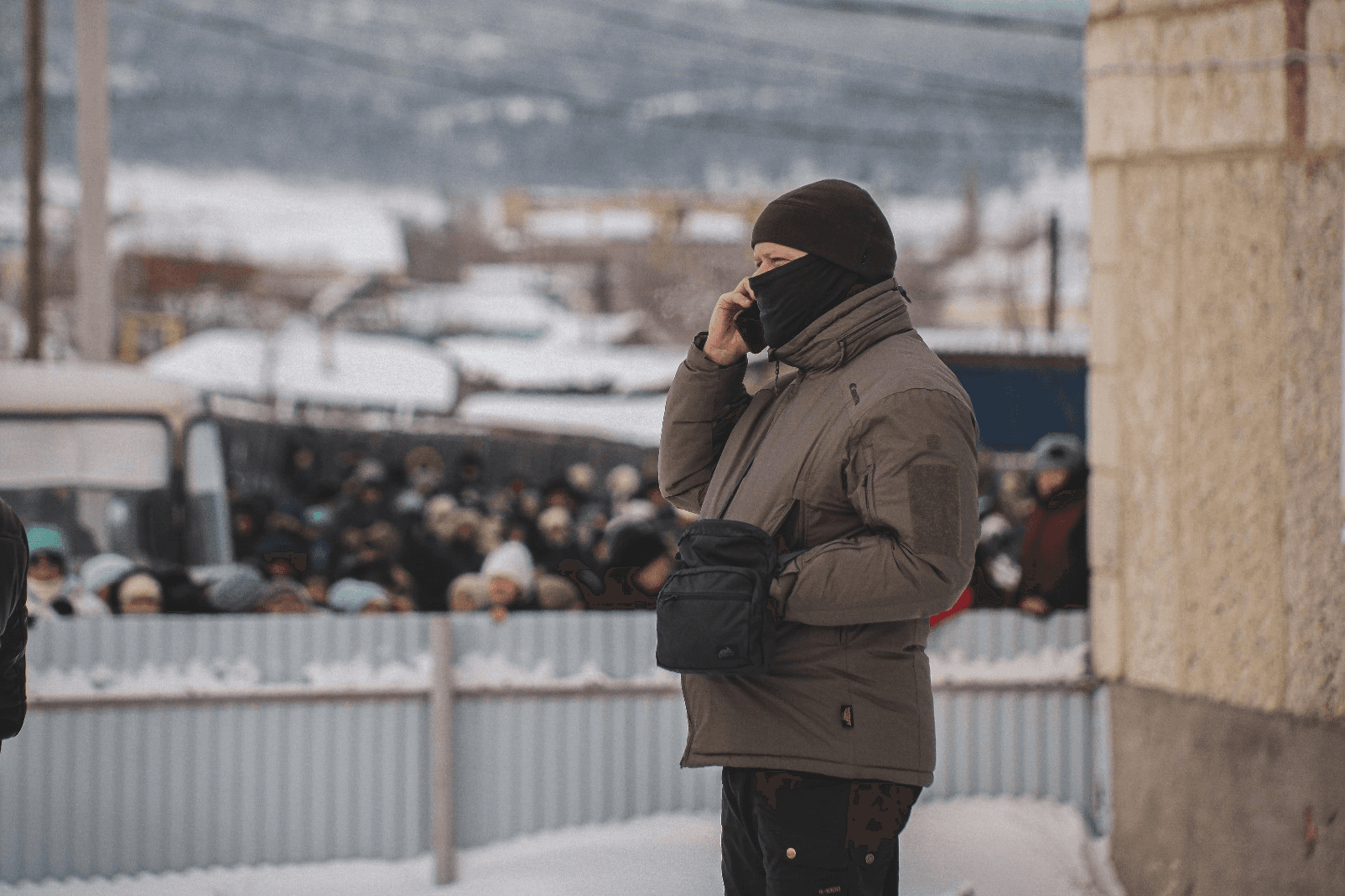 Около Баймакского суда, 17 января