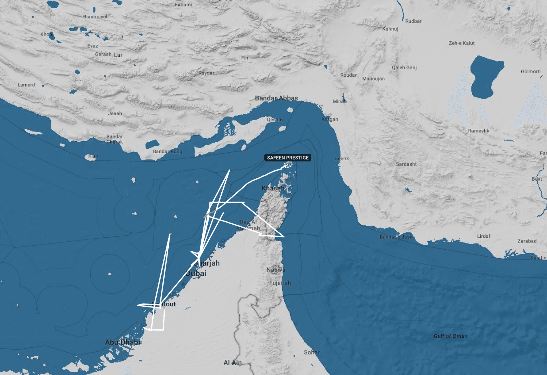 Траектория движения Safeen Prestige на карте сервиса Starboard Intelligence, маршрут показан неправдоподобно из-за работы систем радиоэлектронной борьбы