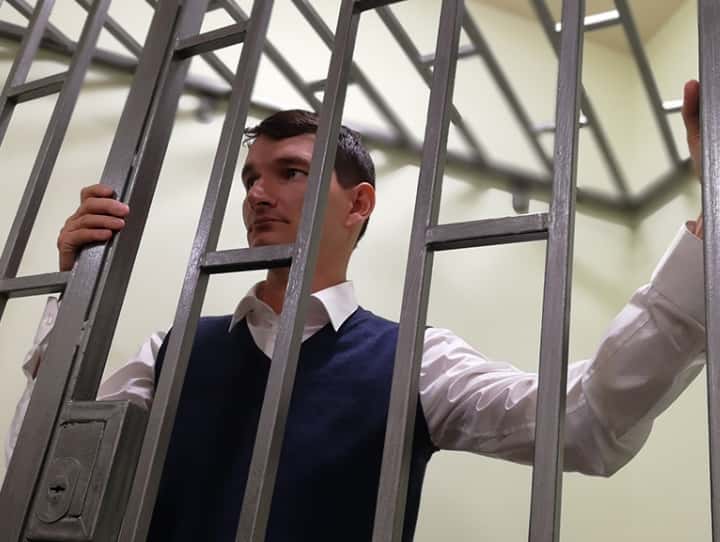 «Закрыли меня из-за чемпионата». Как бывший провластный блогер оказался за решеткой с ранением живота