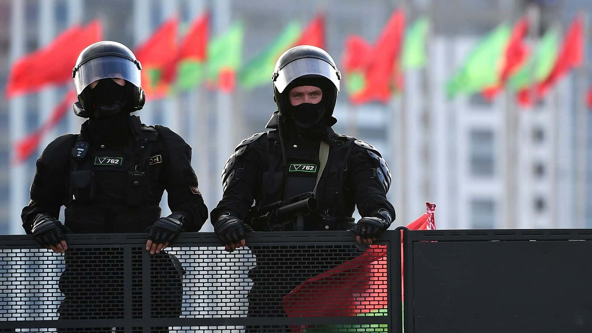 ОМОНизация экономики. Кризис приведет к потере суверенитета Беларуси и укреплению хунты