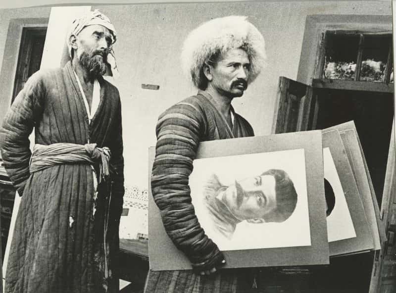 За 65 лет до TikTok. Как советские дети восставали против портретов Сталина, а взрослые не знали, что с этим делать