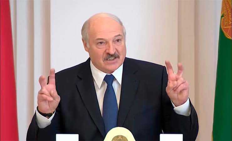 Много партий из ничего. Как в Беларуси имитируют политическую жизнь