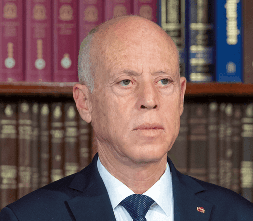 Президент Туниса, «заморозивший функции» парламента, решил внести поправки в Конституцию