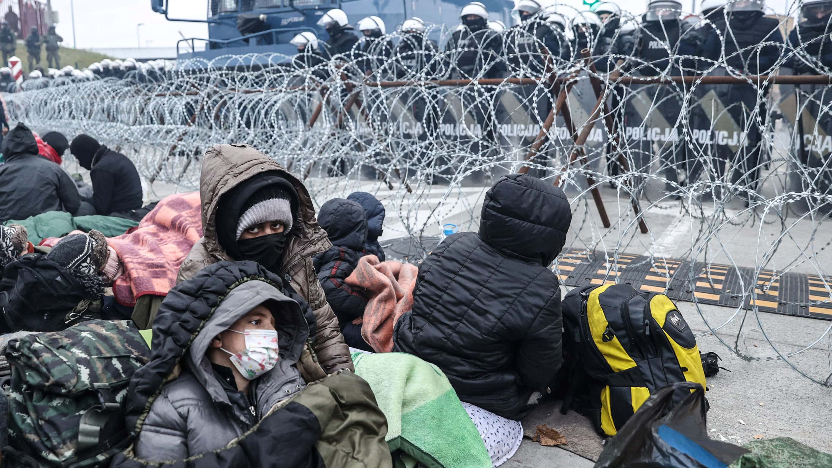 Фейк Лукашенко: польские силовики расстреляли сотни тысяч мигрантов