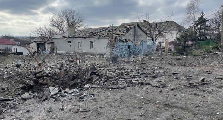 Фейк РИА «Новости»: украинские националисты расстреляли мирных жителей Волновахи, покидавших город