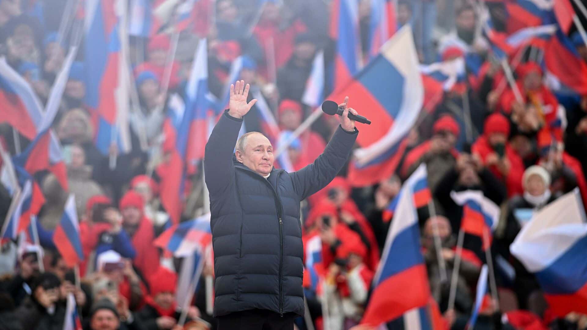 Дефицит лекарств, бегство IT-бизнеса, возвращение советского авиапарка. Как месяц войны повлиял на Россию