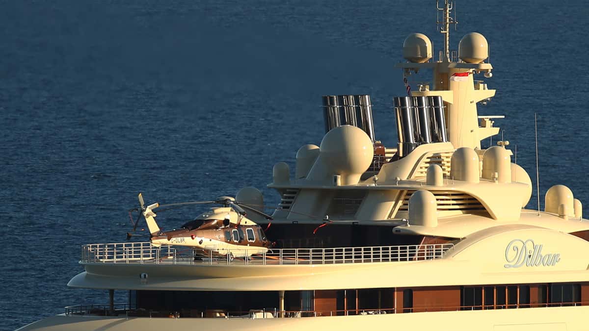 На Лазурном берегу арестованы два вертолета Алишера Усманова