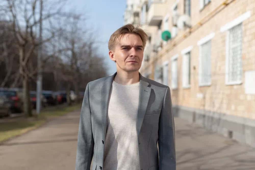 Политика и преподавателя МГУ Михаила Лобанова арестовали на 15 суток за пост о войне. Он объясняет арест грядущими выборами в Москве