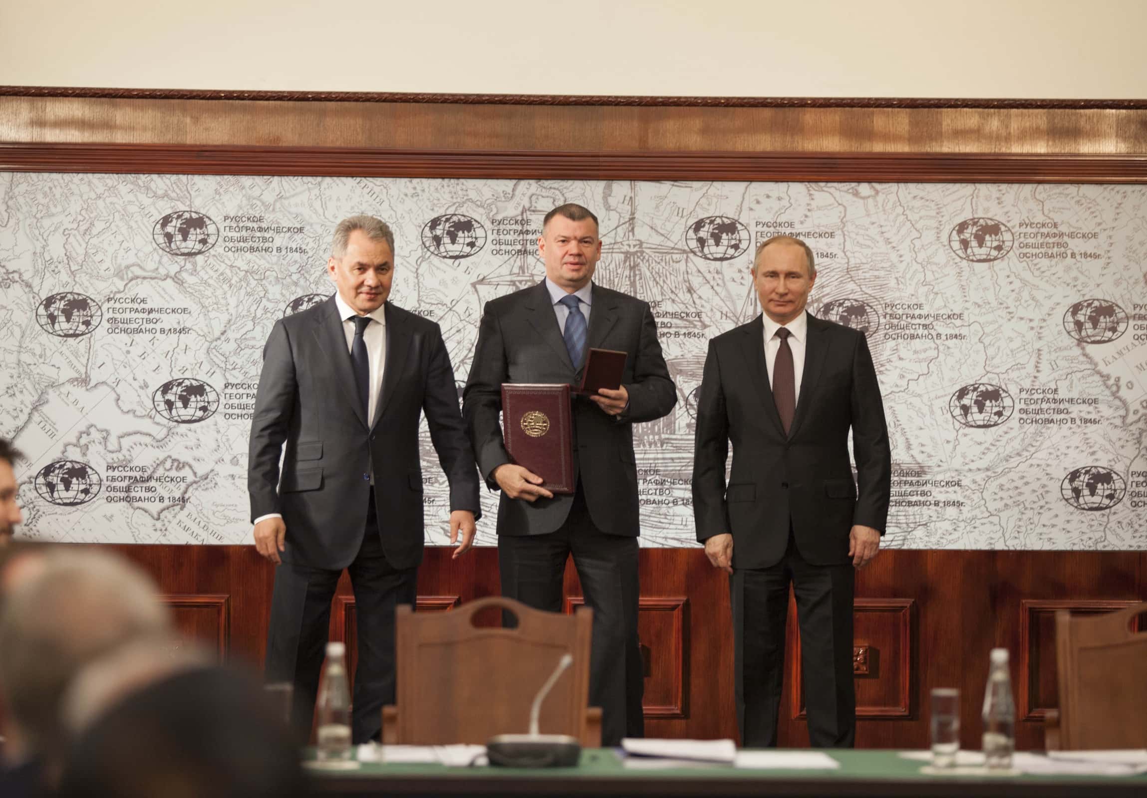 Настоящие агенты Кремля в Риге. Как криминальные российские олигархи, получающие подряды от Минобороны, ведут бизнес в Латвии