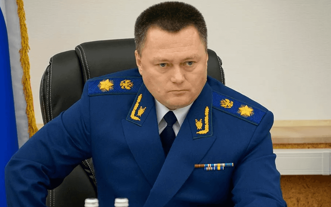 Генпрокурор заявил об ущербе от коррупции в 100 млрд рублей. The Insider писал, что взятки берет его заместитель