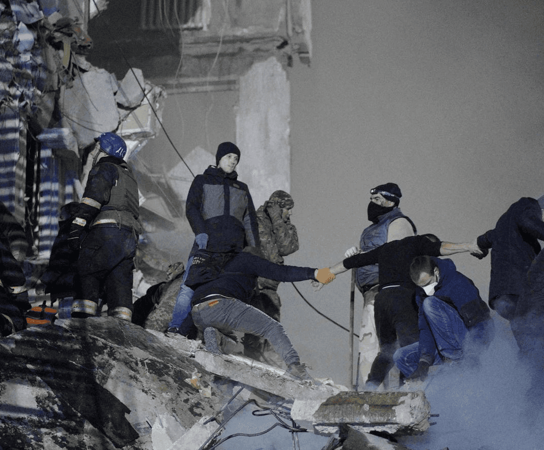 «Ваше трусливое молчание закончится тем, что однажды эти же террористы придут и за вами» — Зеленский обратился к россиянам