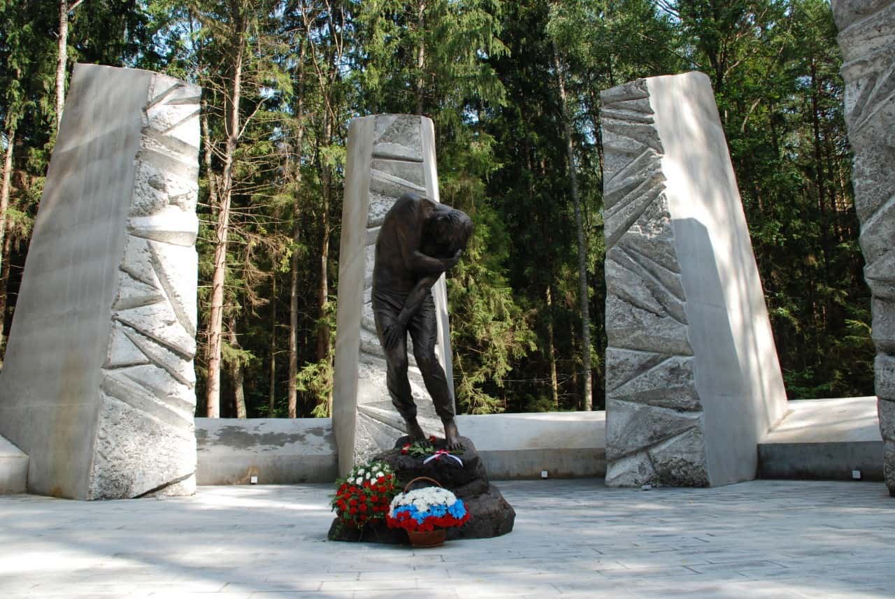 «РИА Новости» вспомнило о немецком солдате, который заявил, что в Катынской резне виноваты нацисты. Его показания «забраковали» даже в СССР