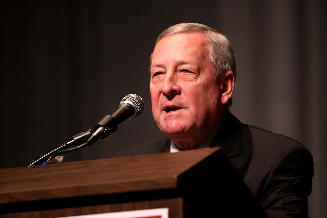 Российские СМИ нашли еще одного американца, разоблачающего «коварные планы США» — это антисемит, сравнивший евреев с «крысиным ядом»