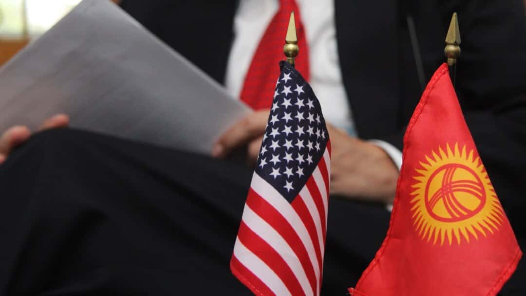 WP: США введут новые санкции против Кыргызстана из-за помощи России