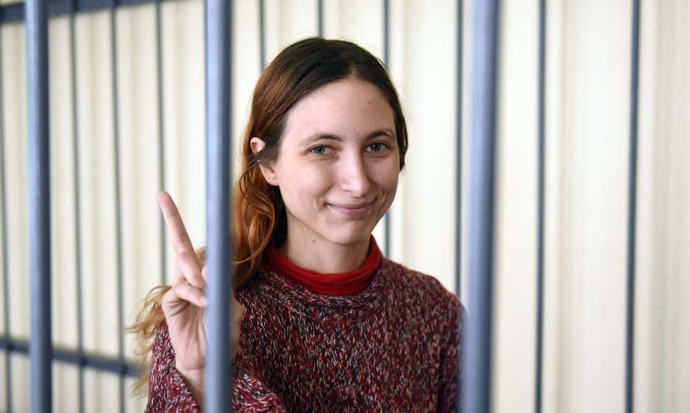Обвинение запросило 8 лет колонии для художницы Саши Скочиленко по делу о военных «фейках»
