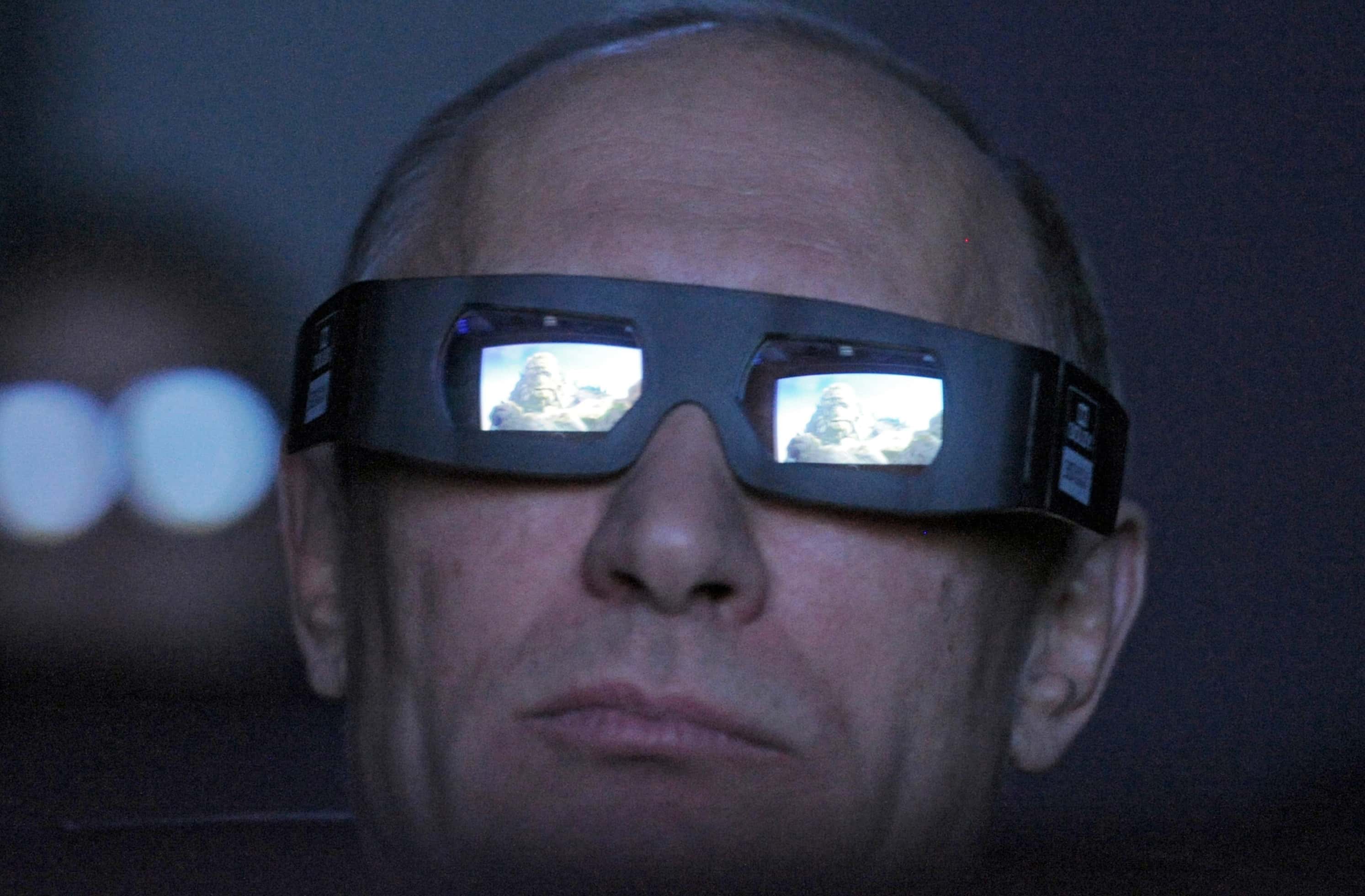 Театр одного зрителя. Раскручивая репрессии в музыке, театре и кино, власти так и не придумали, что предложить взамен запрещенному